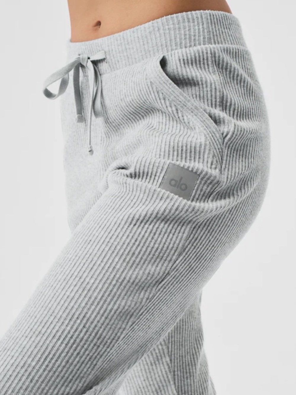 ALO Muse sweatpants in athletic heather grey